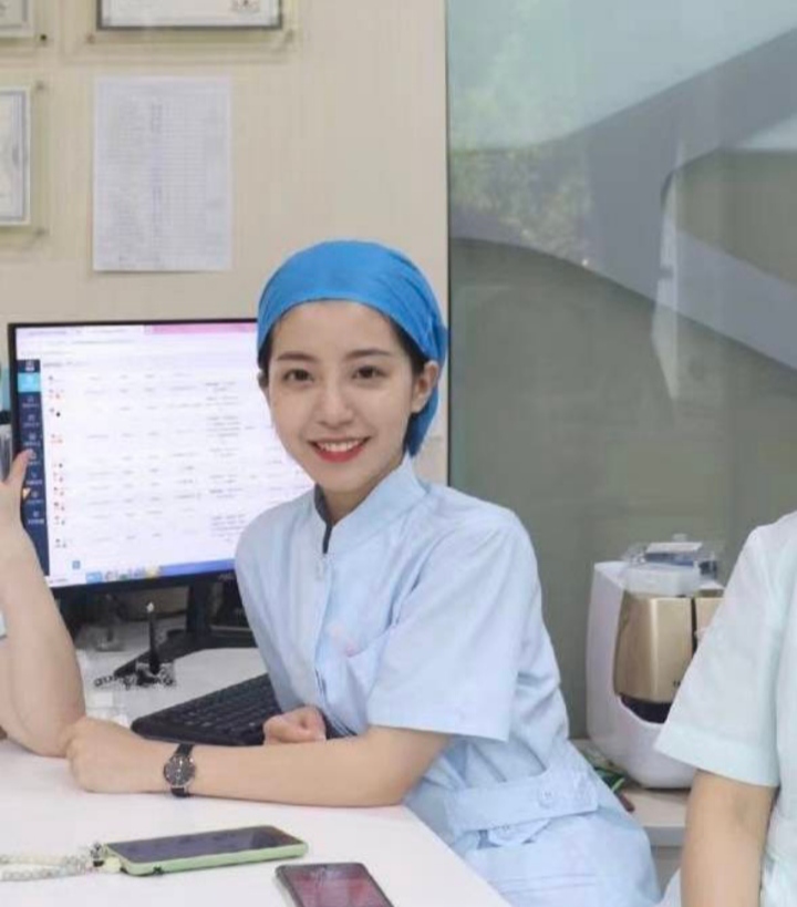 喜欢抱着艹她，那叫声刺激