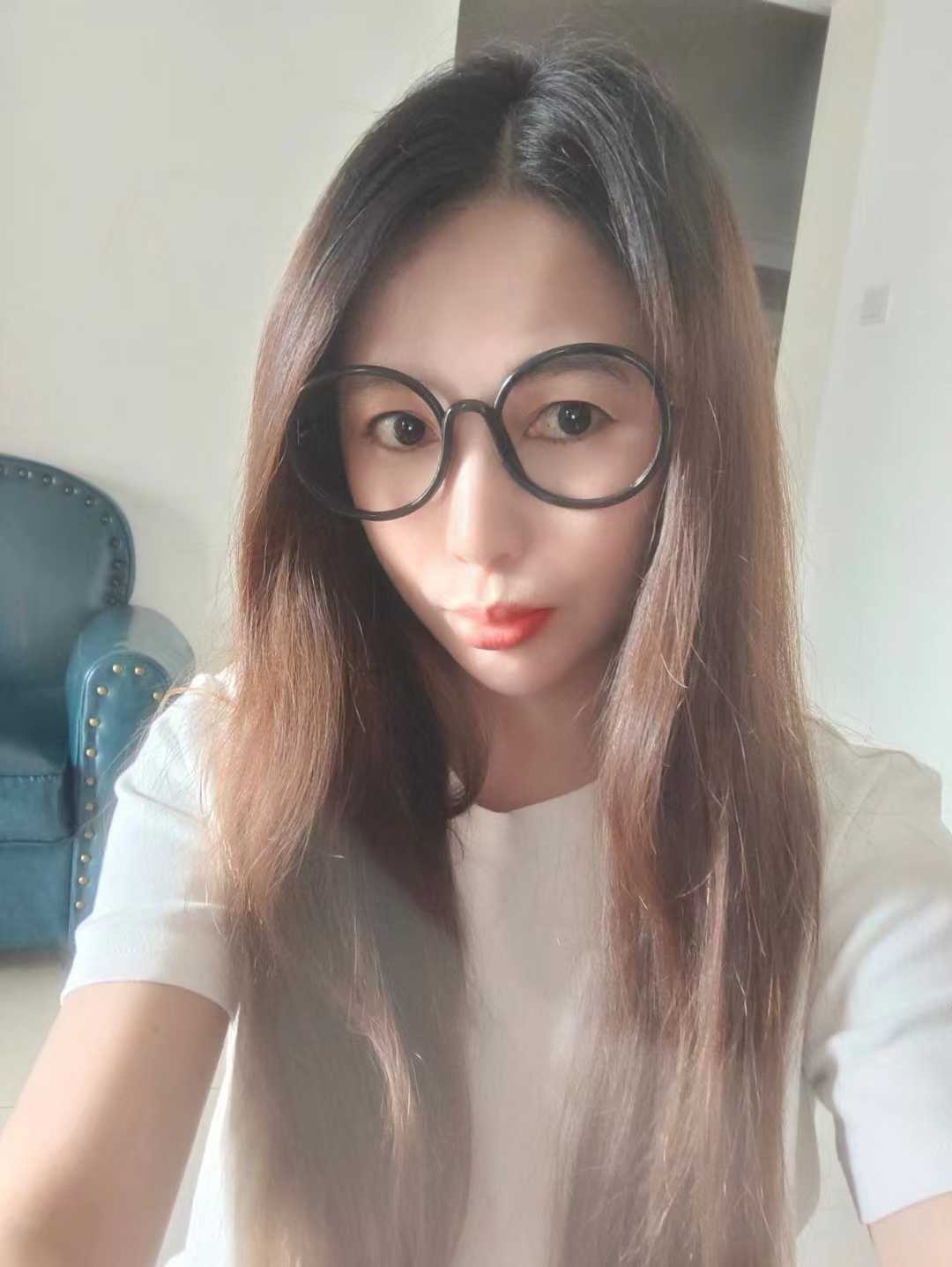 性价比很高，很有气质的小姐姐