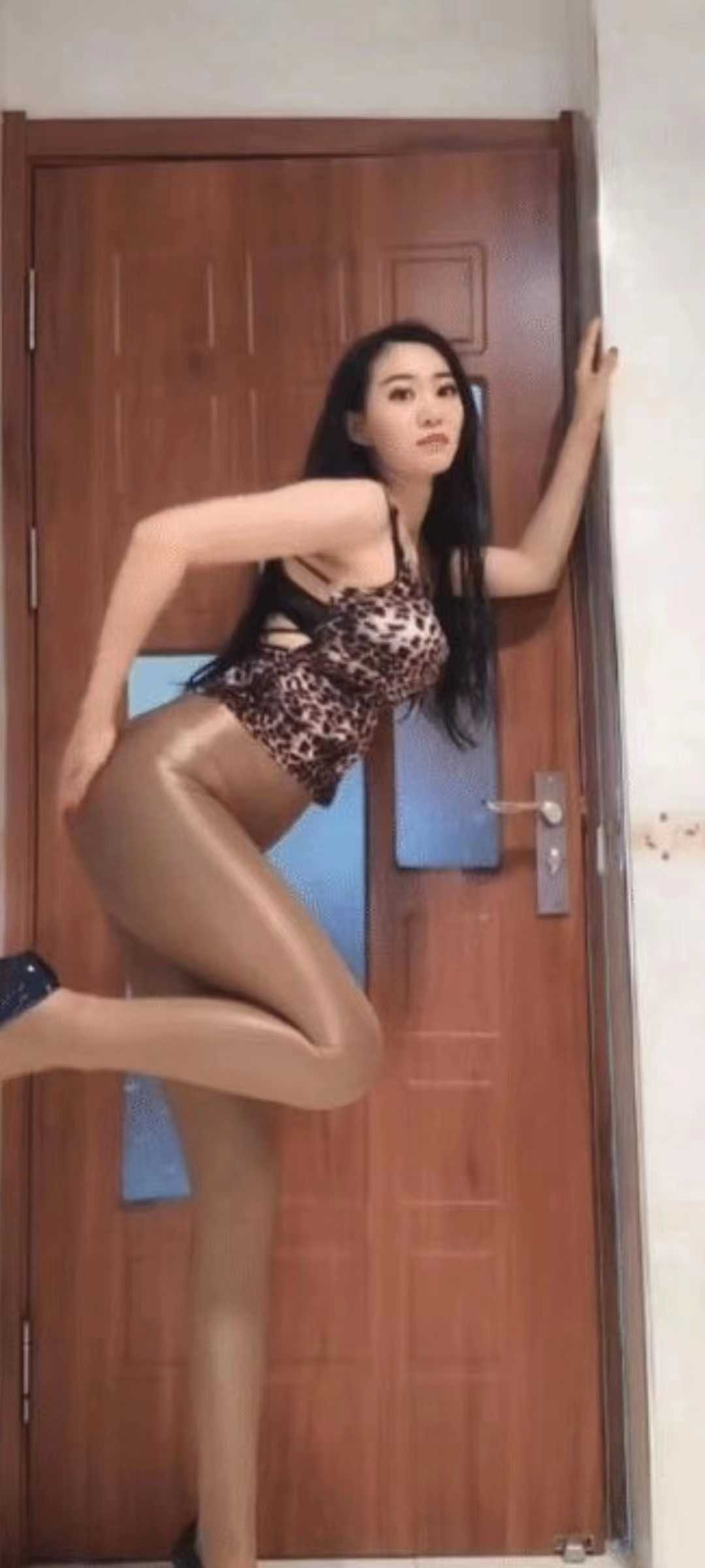 青岛金沙滩少妇