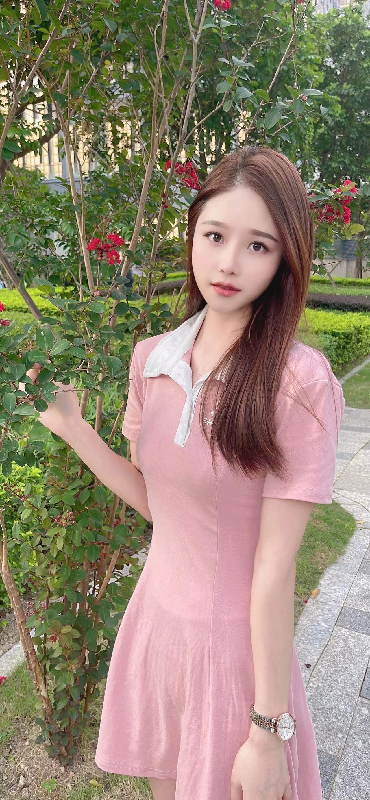 刚到深圳兼职的小姐姐