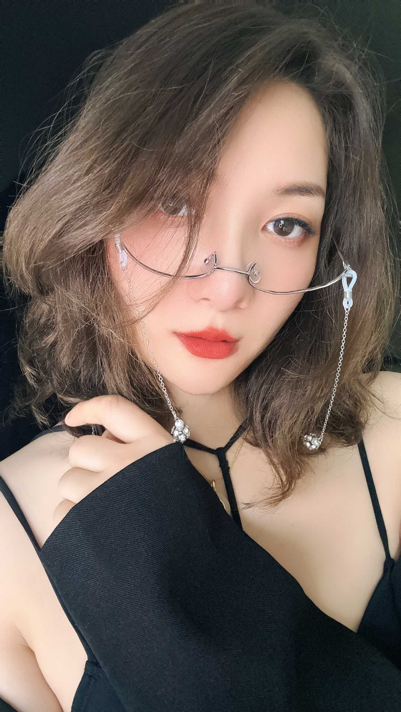 天河极品大长腿妹子