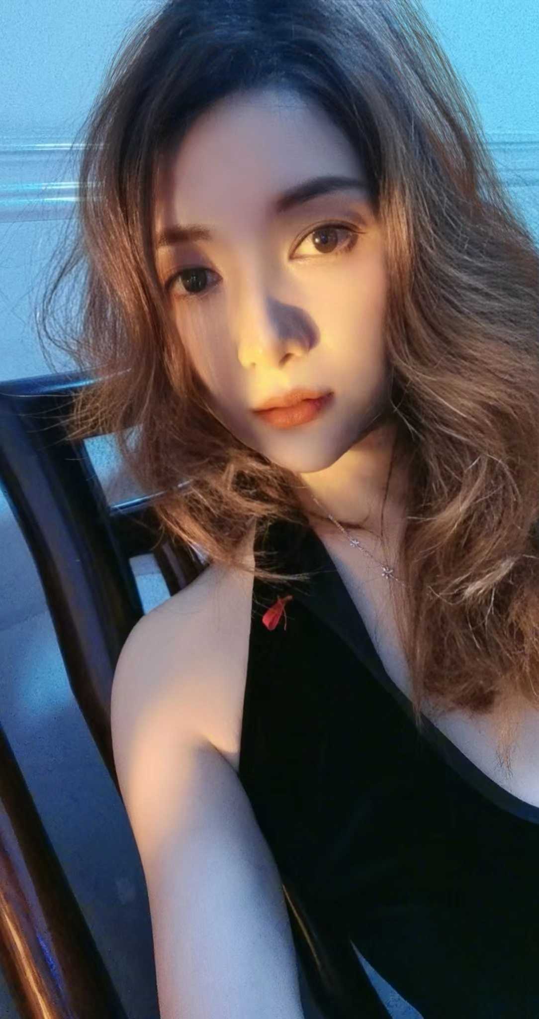 天河极品大长腿妹子