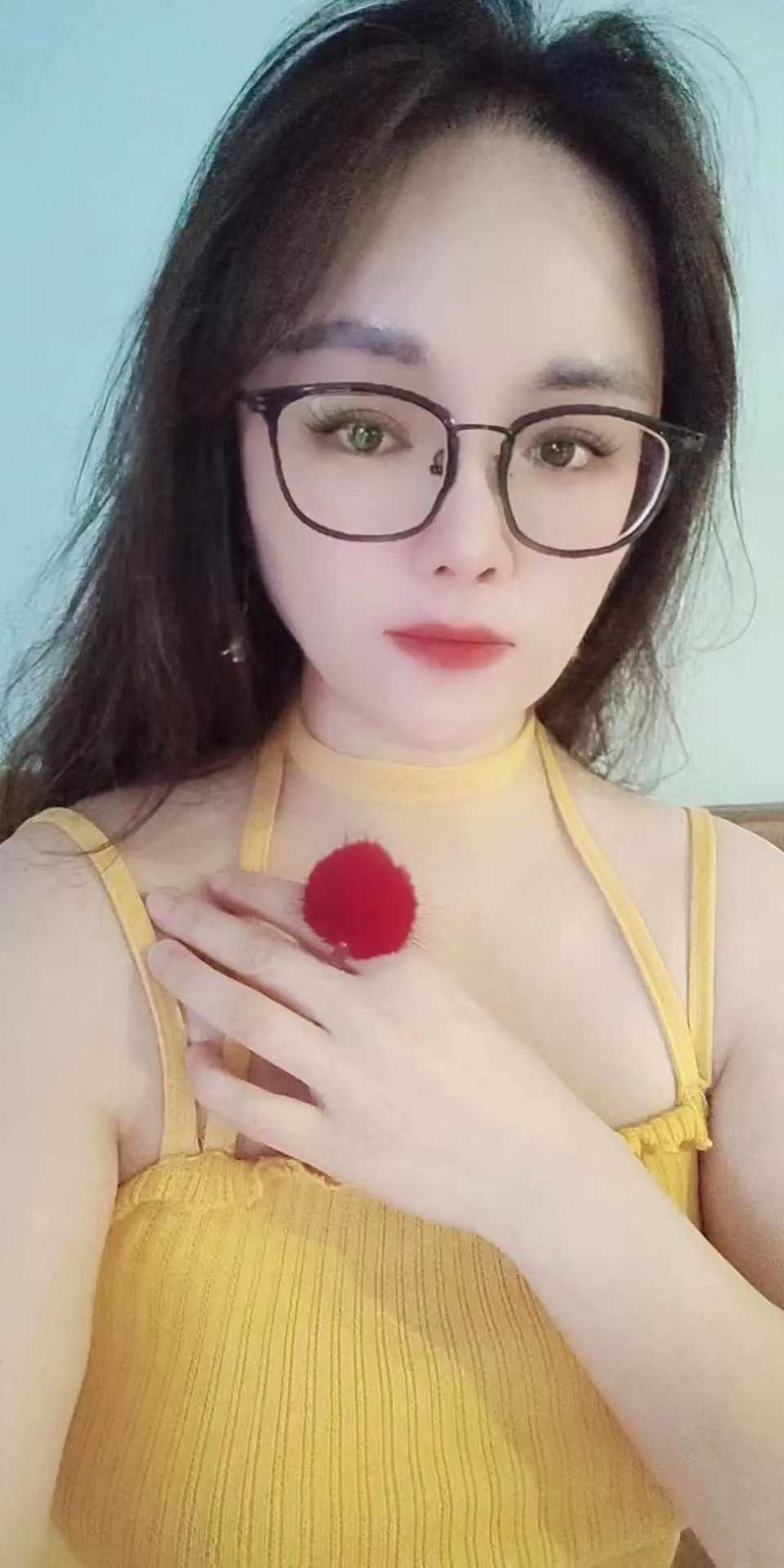 性价比高的妖娆少妇