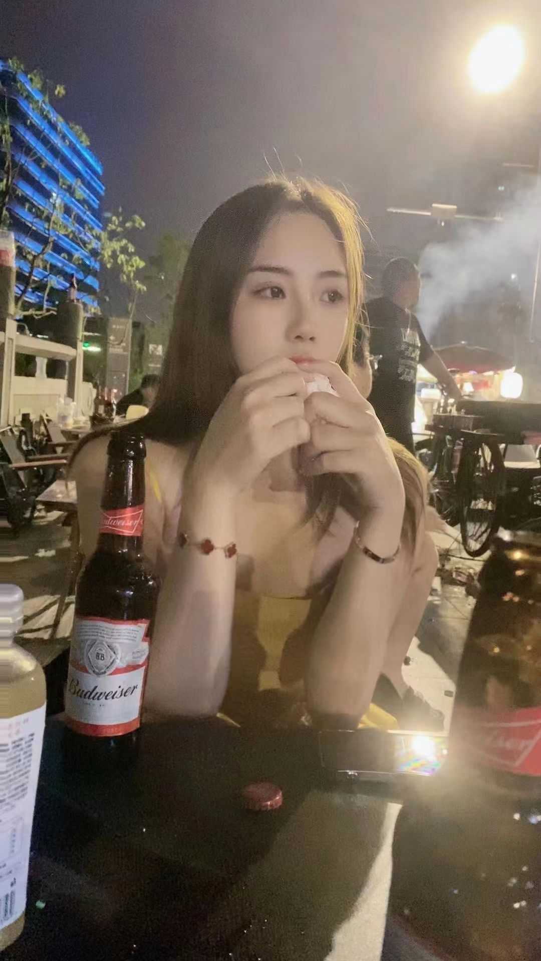 性感温柔听话乖巧妹子