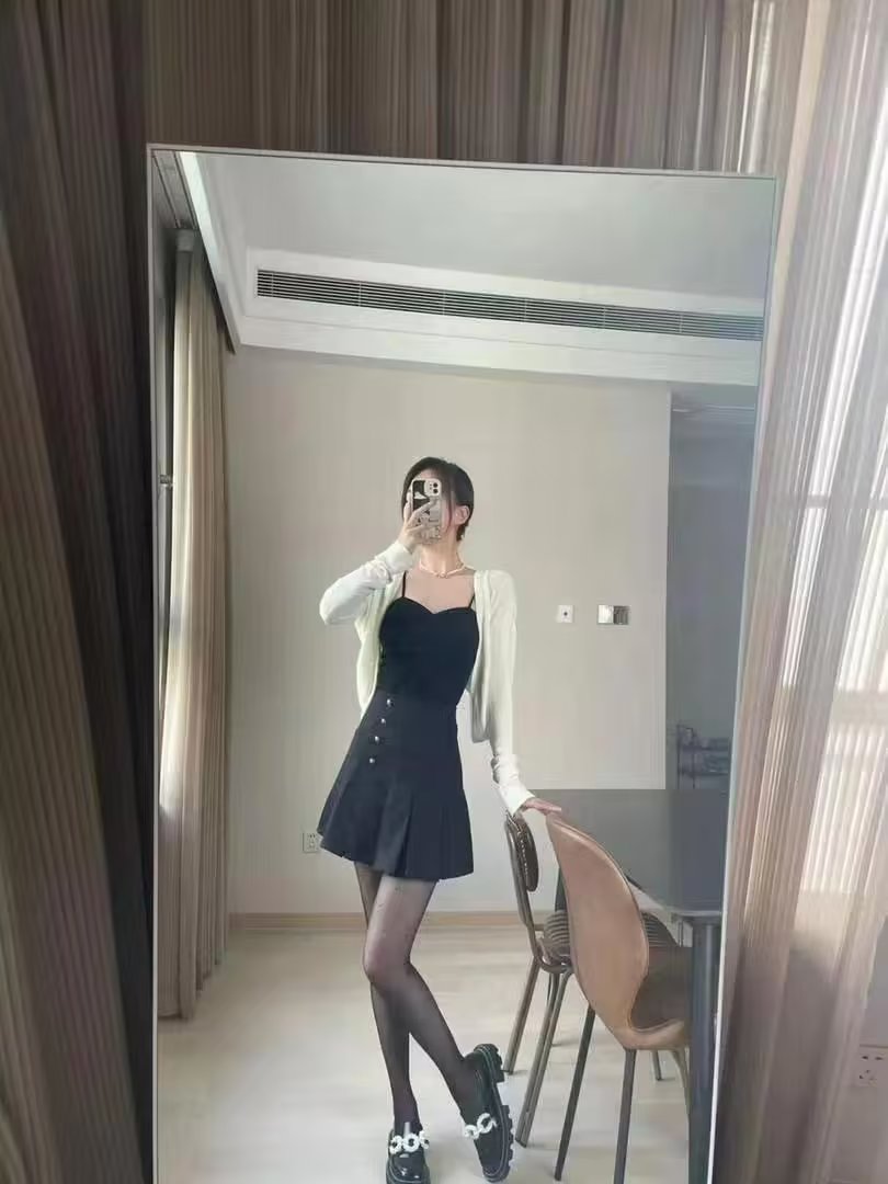 在网上看到的，有00后很嫩的妹子