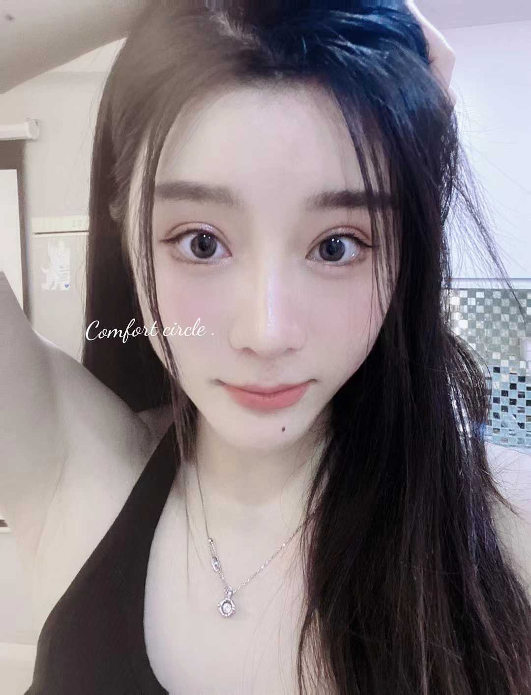 皮肤很滑，颜值不错