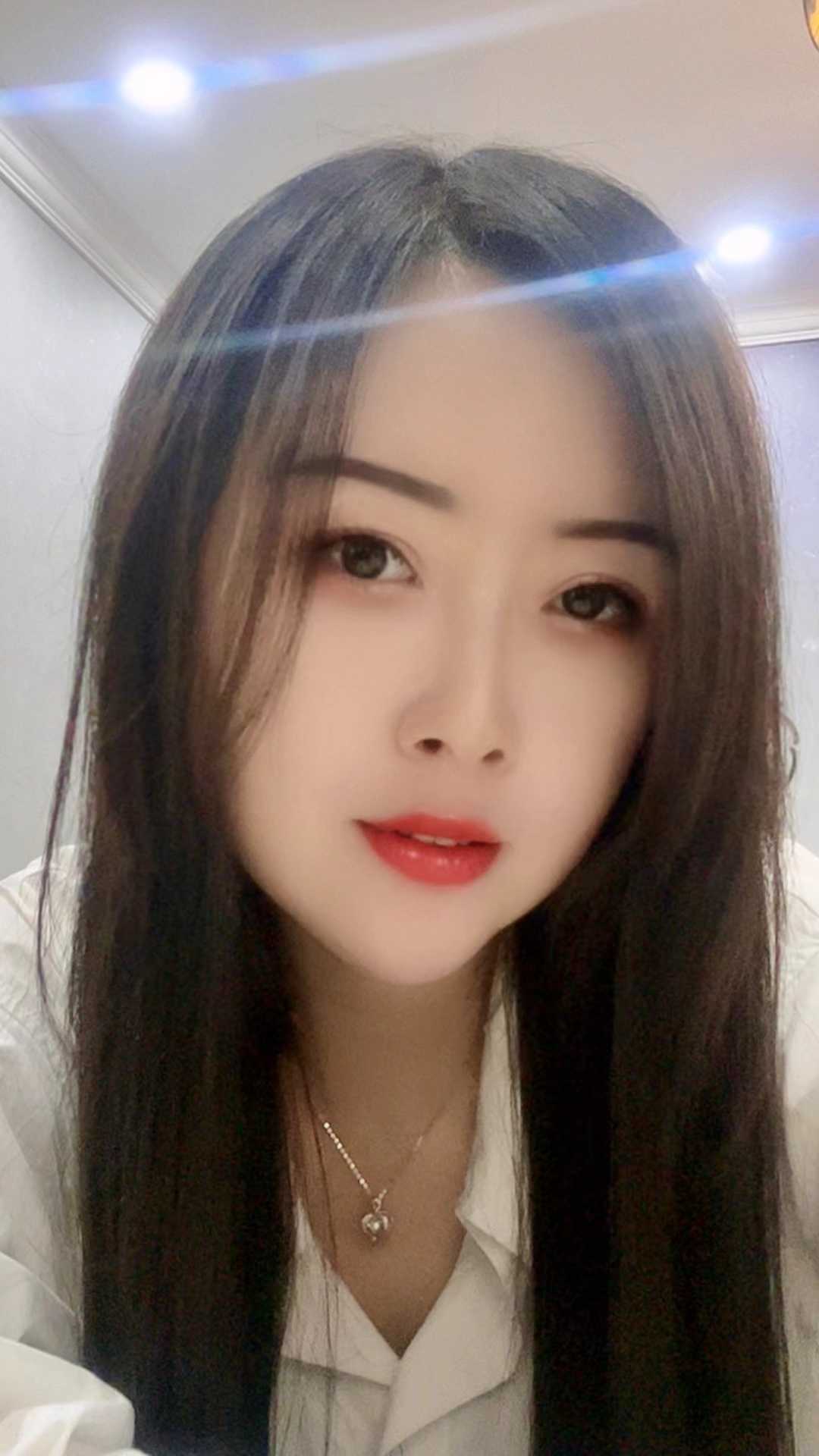 湖北来的妹子丰满大胸米粒儿