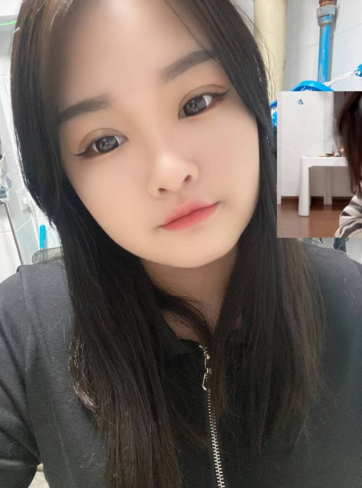 胖乎乎的小妹妹