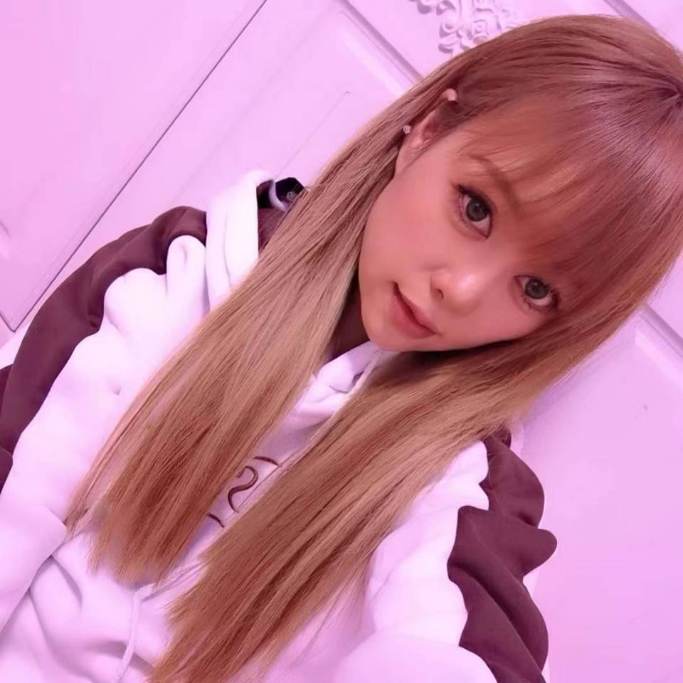 身材不错的小姐姐