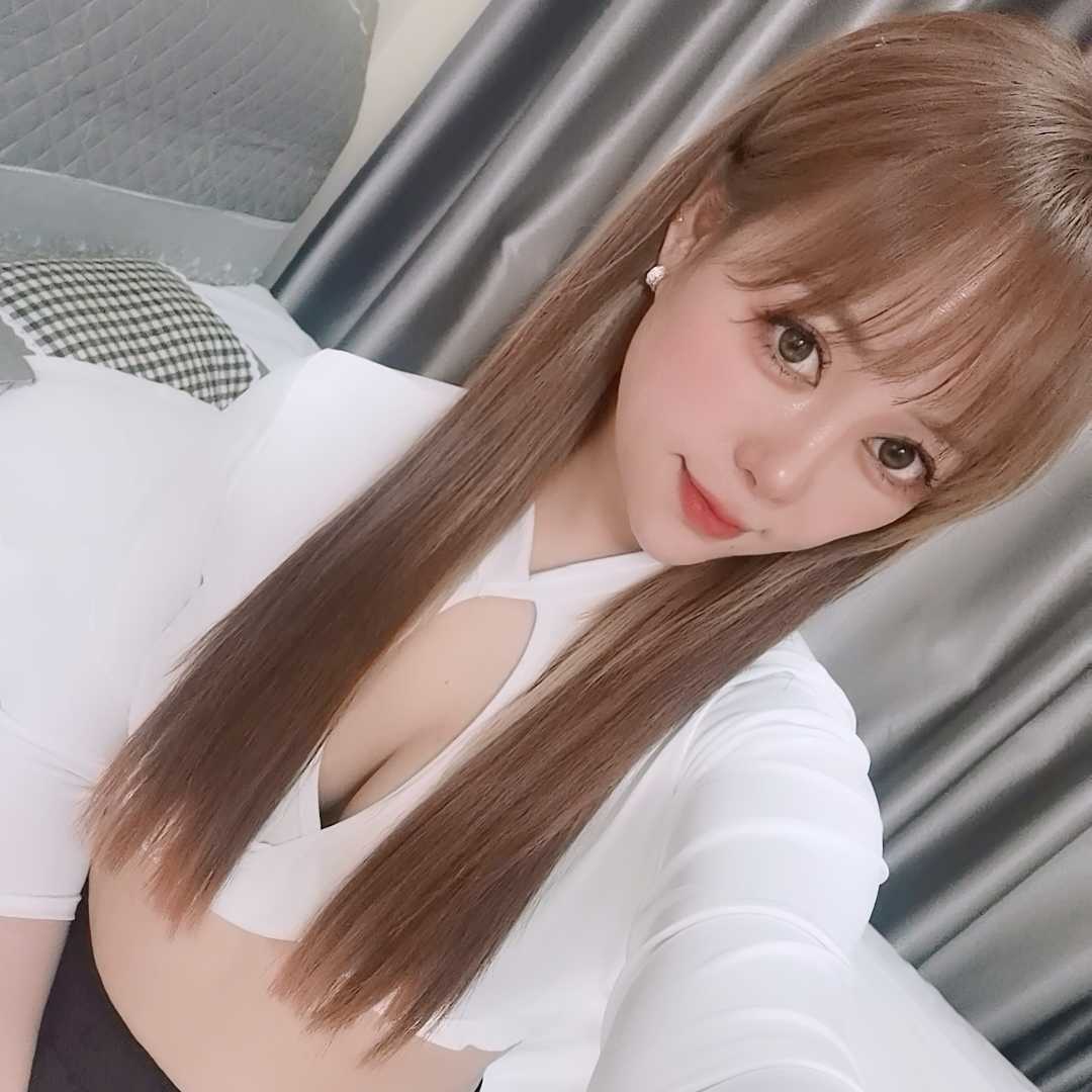 身材不错的小姐姐