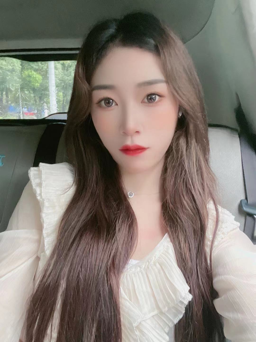 项目齐全的漂亮小妹