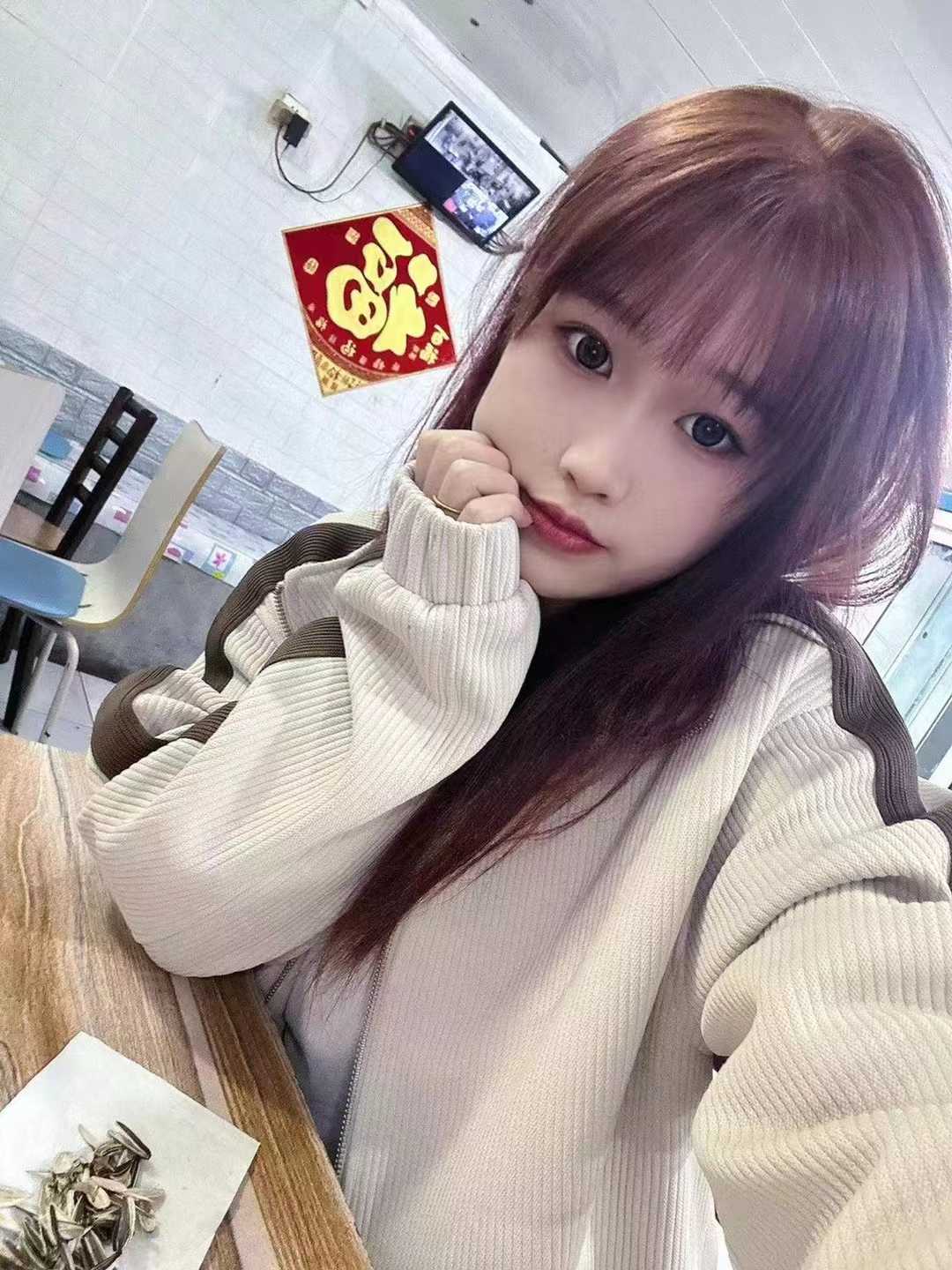 下面紧致粉嫩年轻小妹