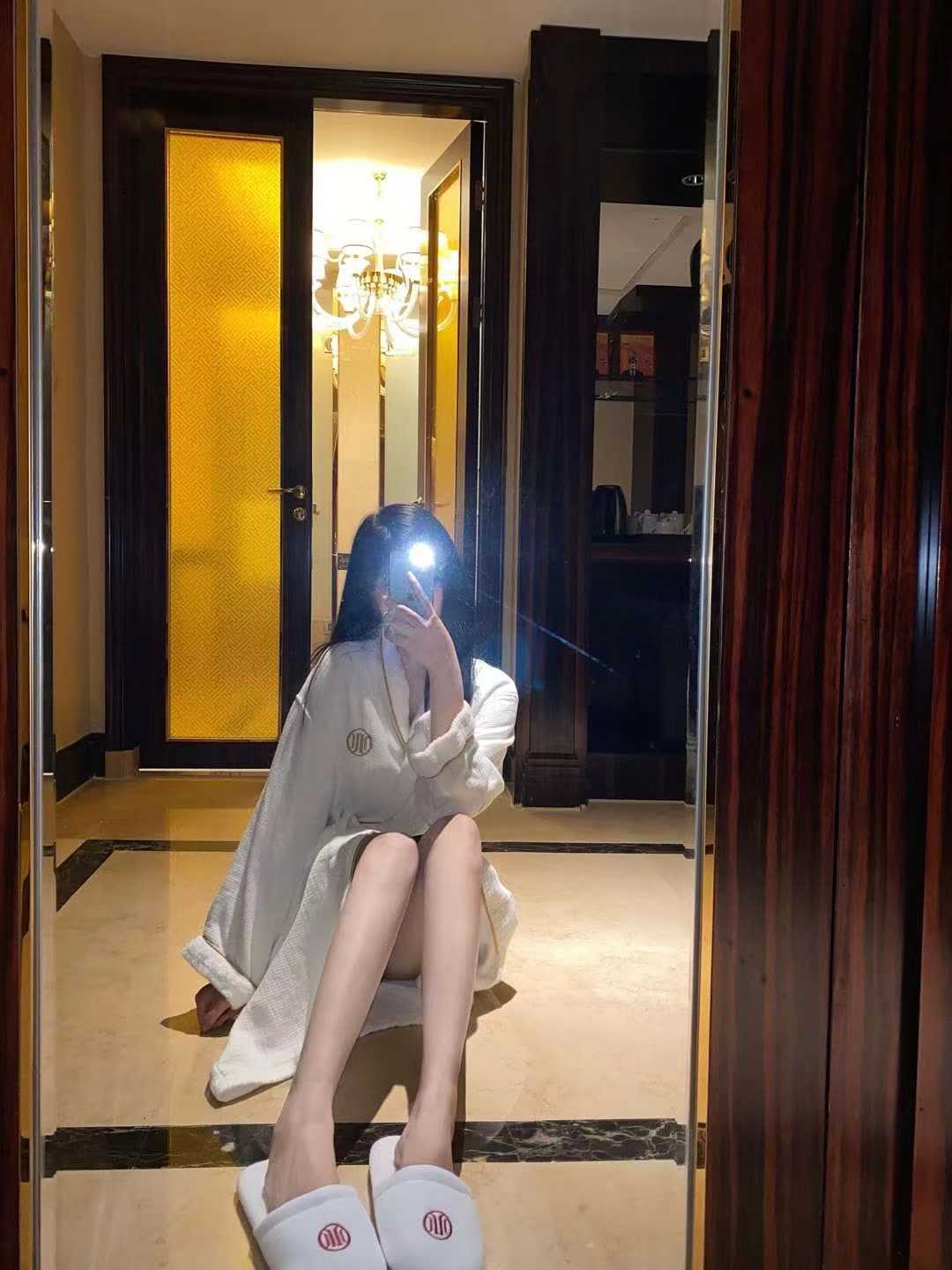 胸大 肤白。KH好