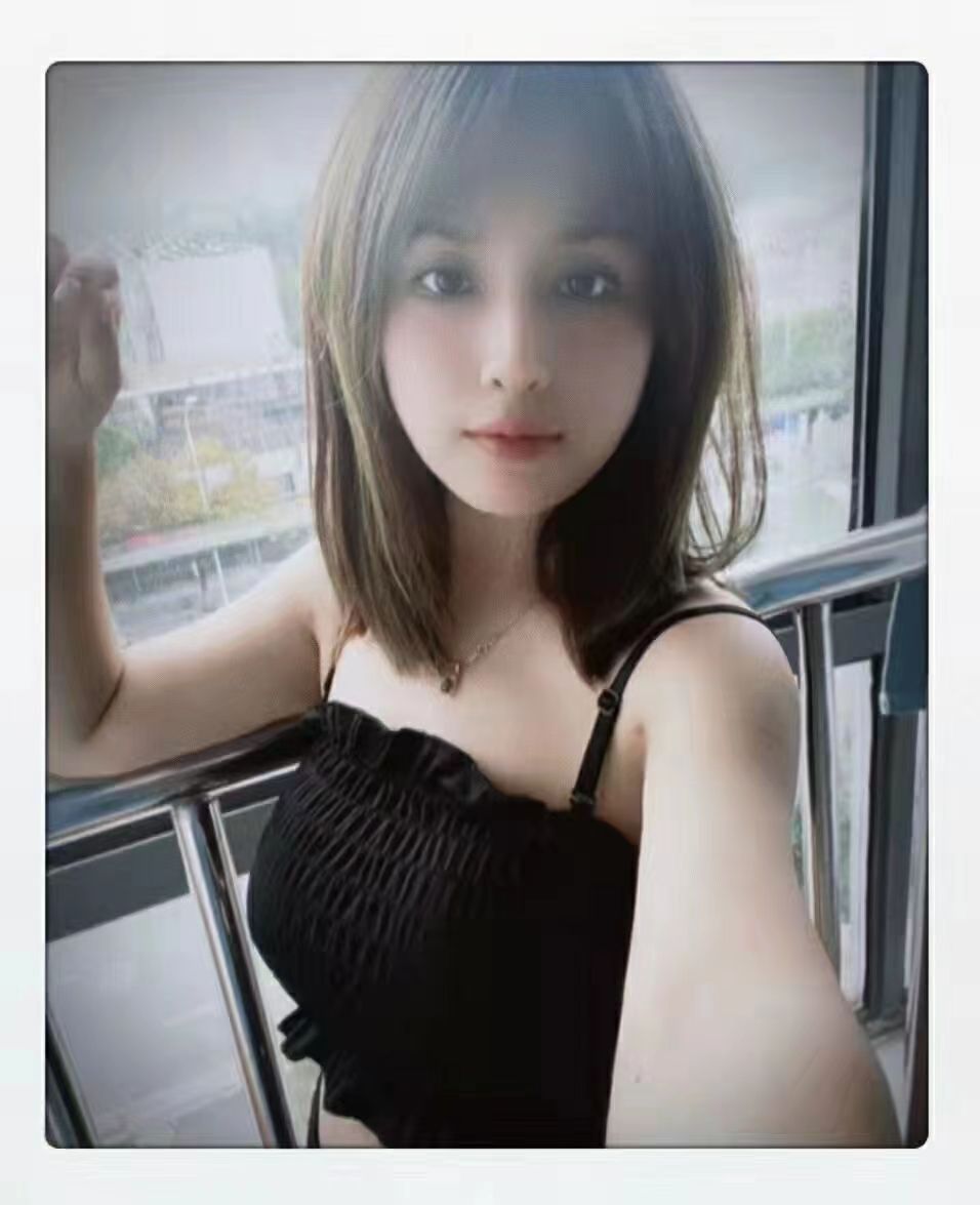 服务好的年轻小妹