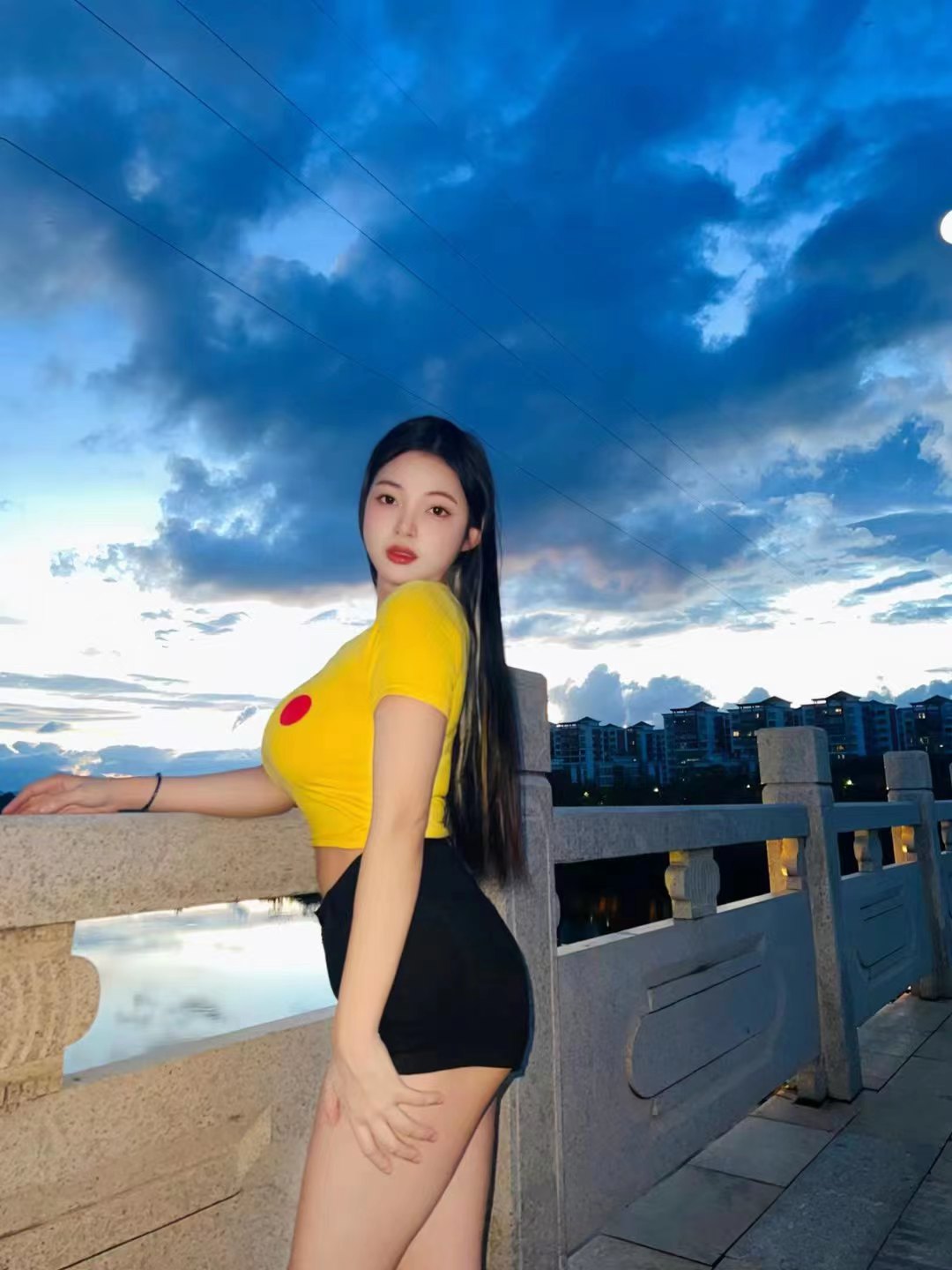 相当给力，颜好，服务很专业