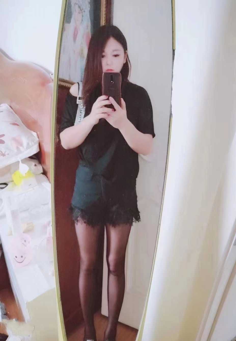 燕郊享受性感招财猫