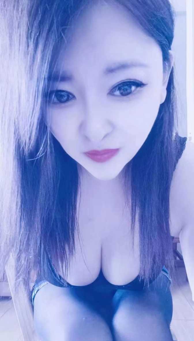 燕郊享受性感招财猫