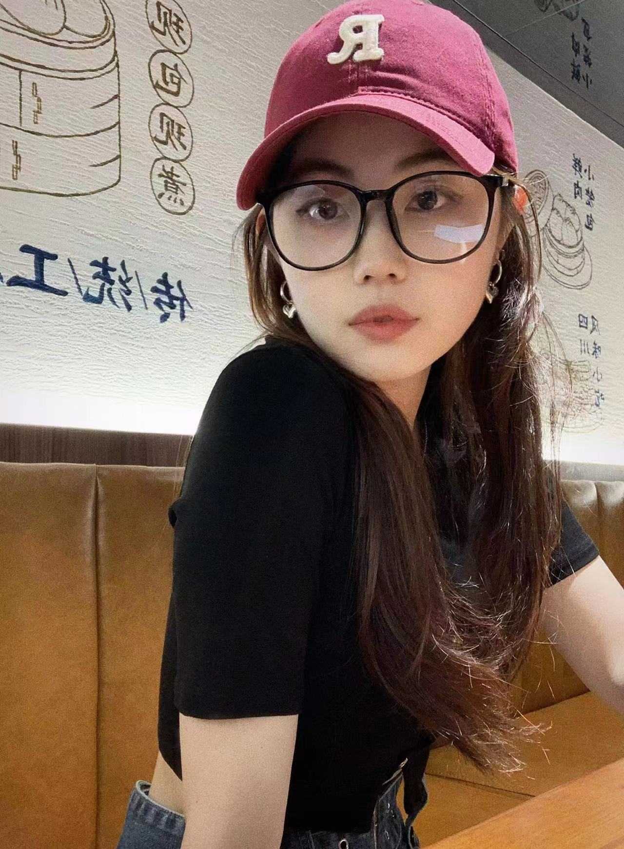 长相甜美，服务态度好温柔