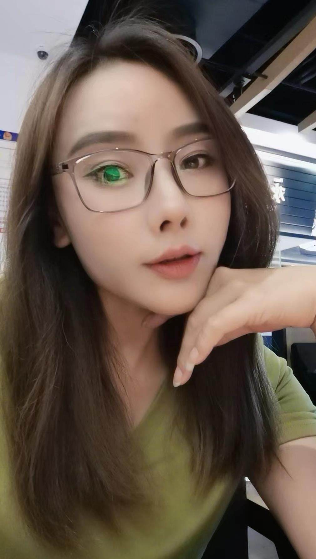 越秀大奶良家御姐