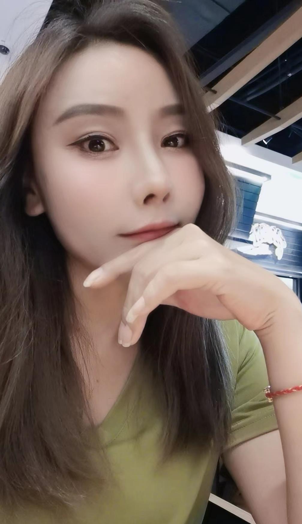 越秀大奶良家御姐