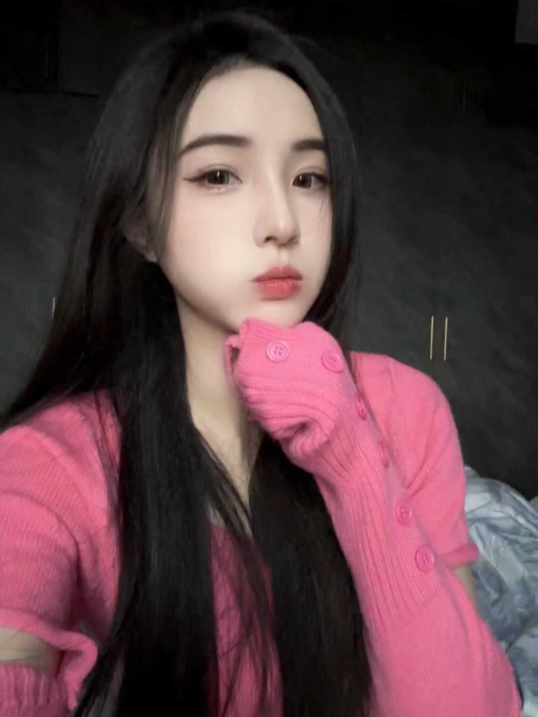 小舌头很灵活，舔的我酥麻酥麻