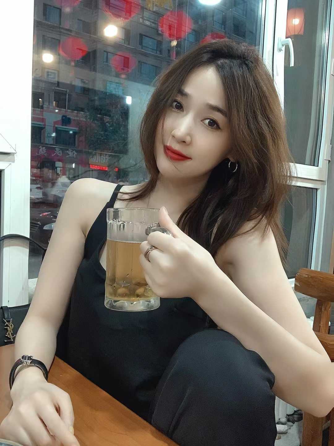 紧致水多，后入特别爽