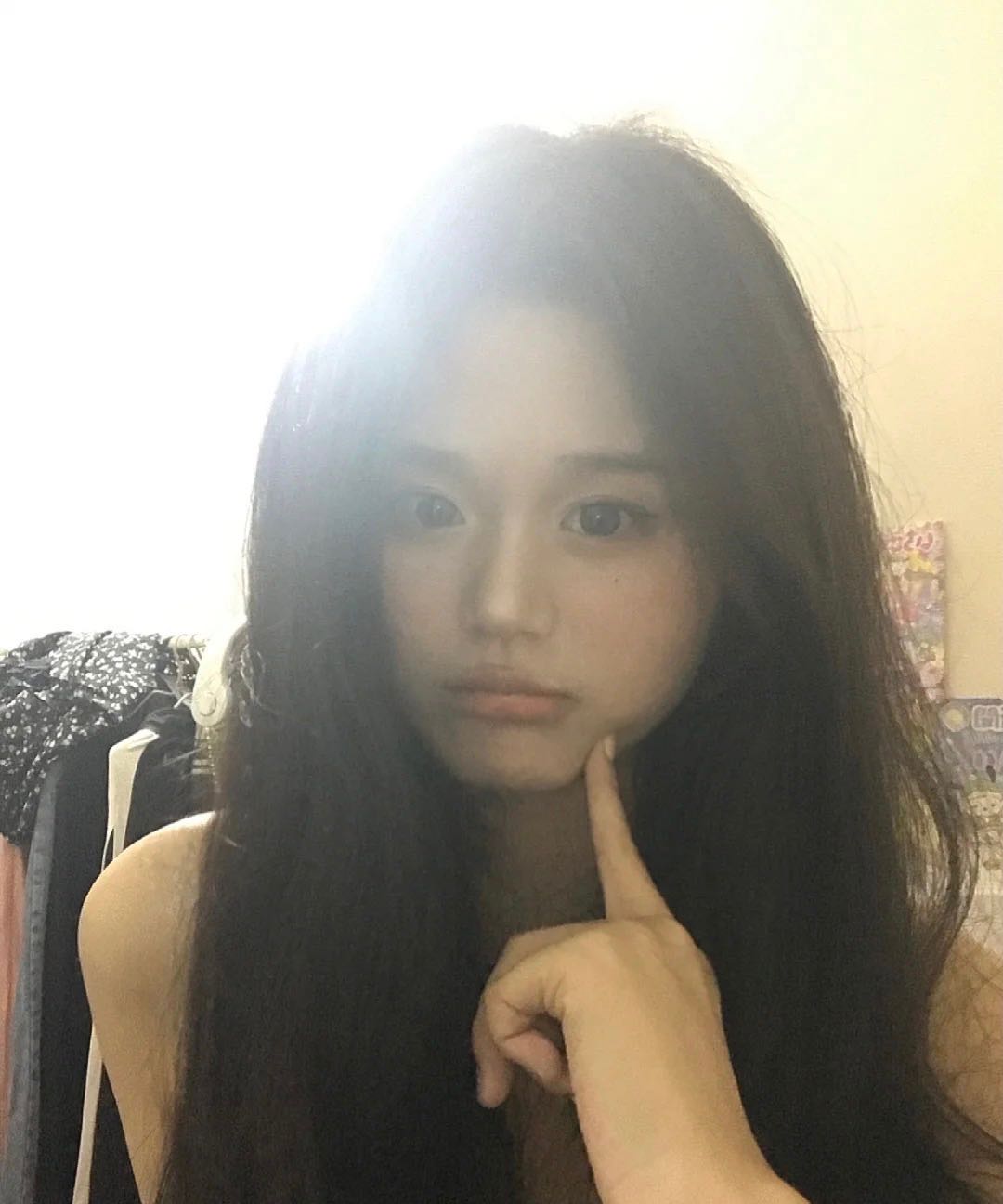 刚满18的下妹妹，缺钱才出来的