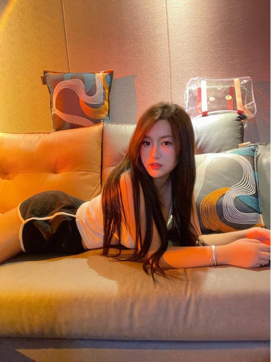 武汉清纯眼神主播