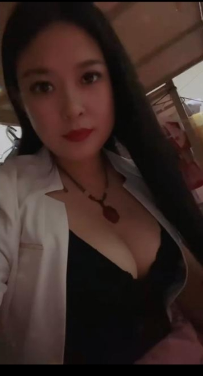 漂亮有气质少妇