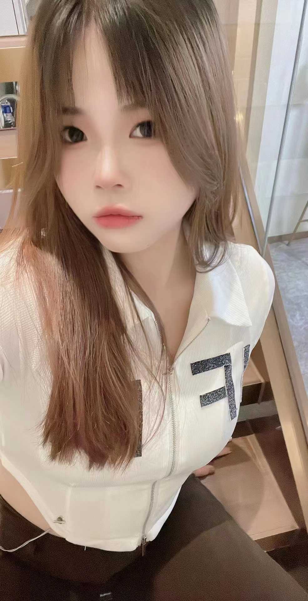 19岁的小嫩妹，活不错哟