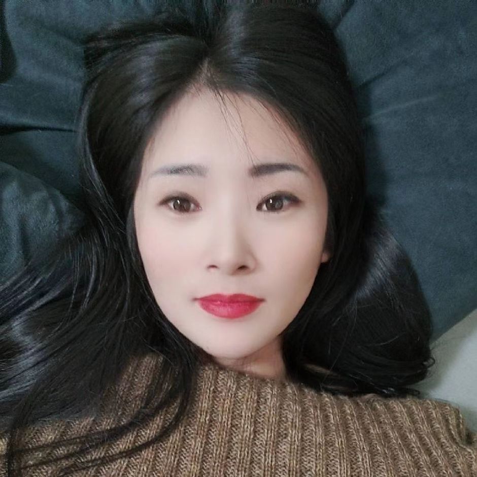 丰满奶子的熟女