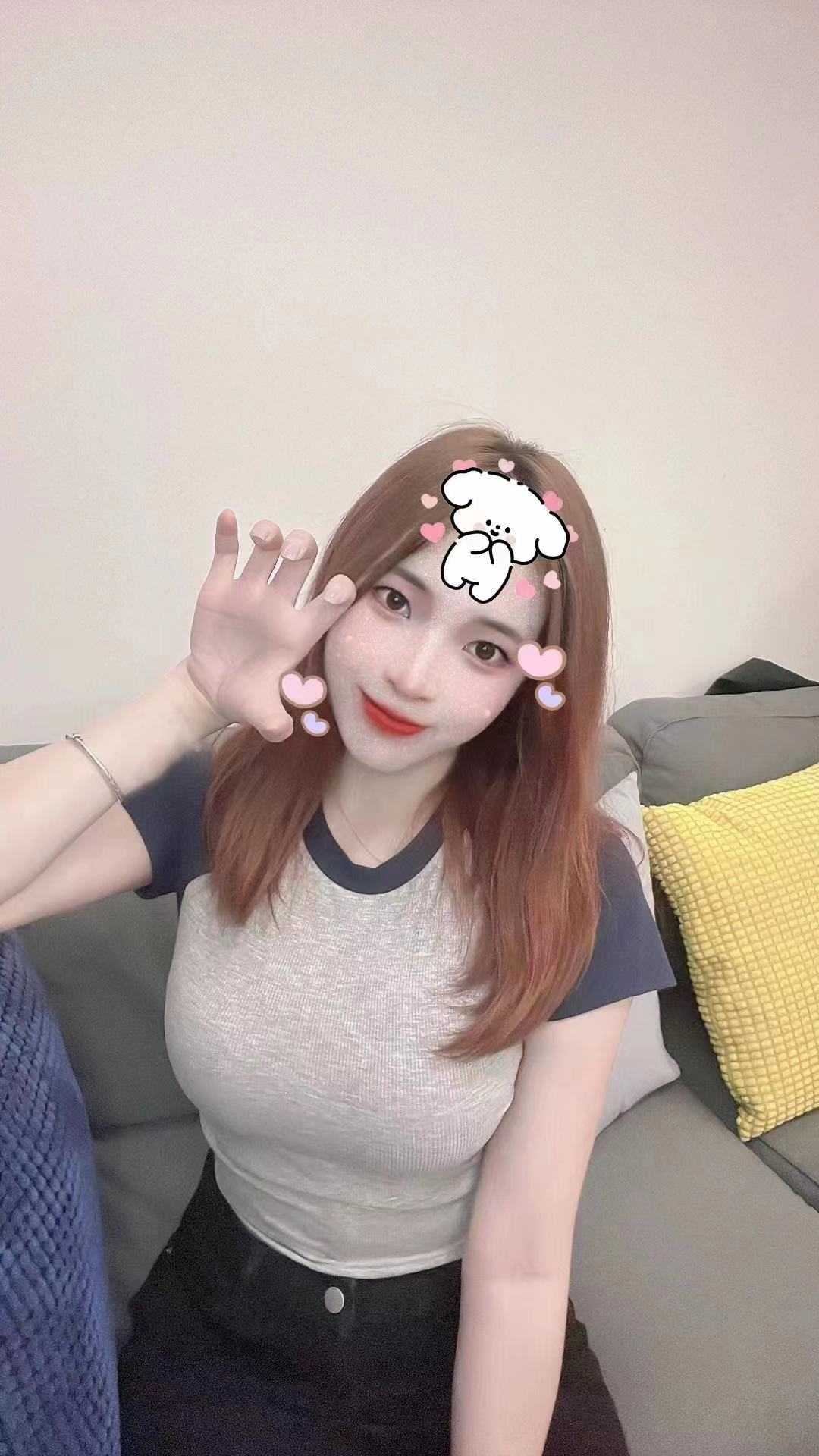 后入视觉好 搂着她腰最后后入释放出来