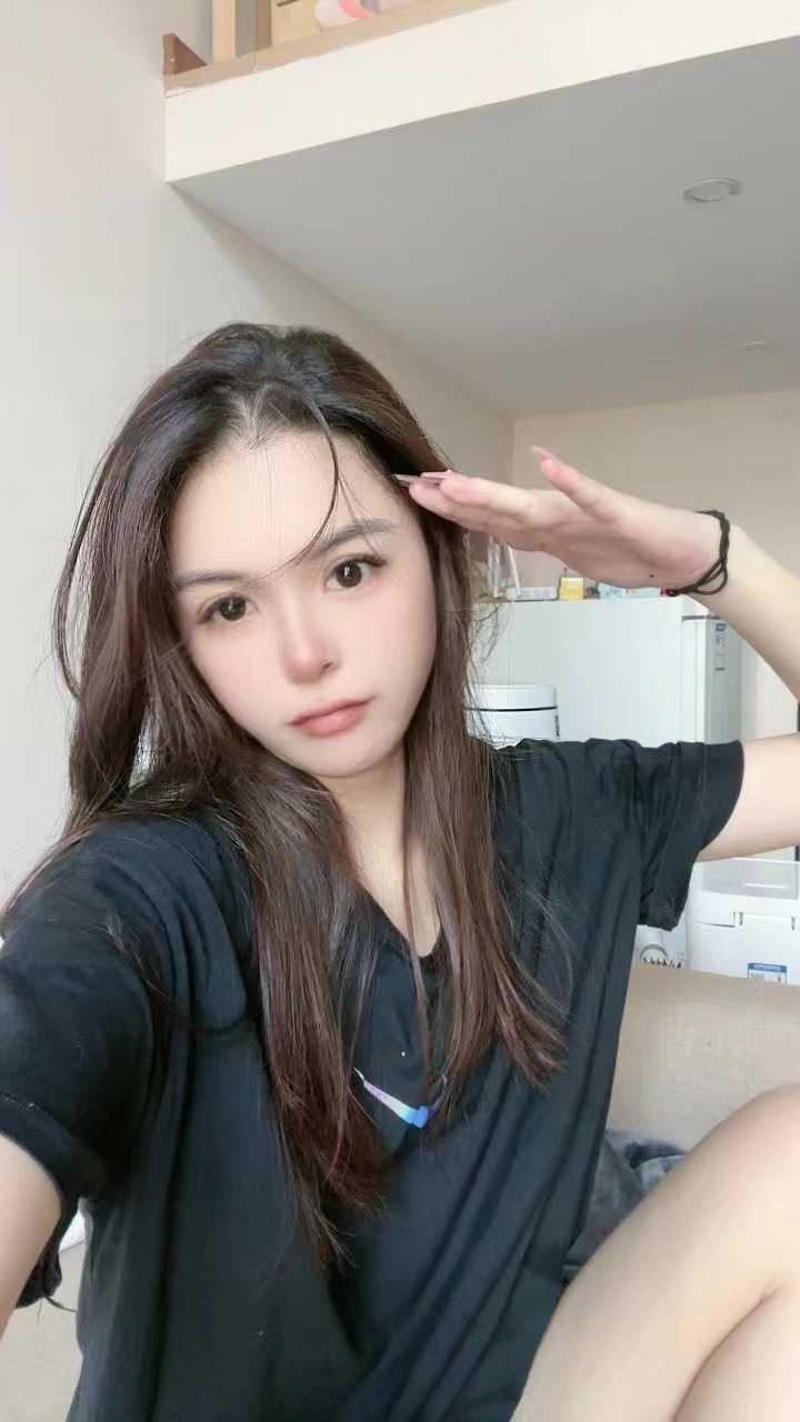 高颜值服务态度很好的小可爱