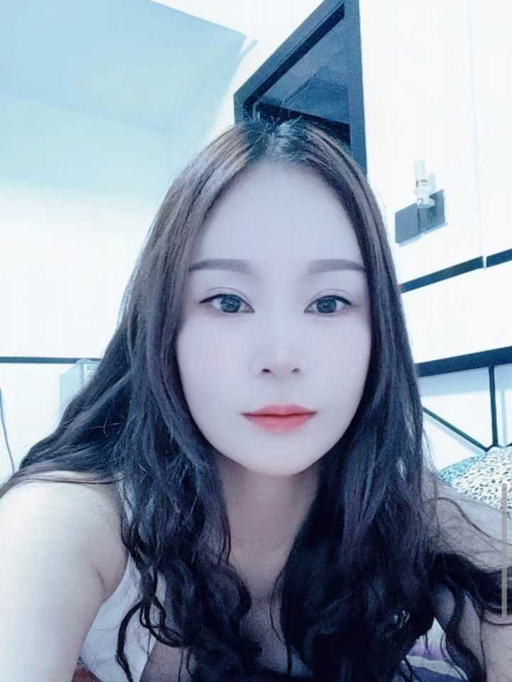 海城路风Sao少妇白洁大乳很有手感