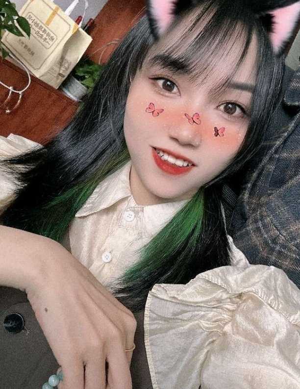 青年路平易近人温柔小仙女