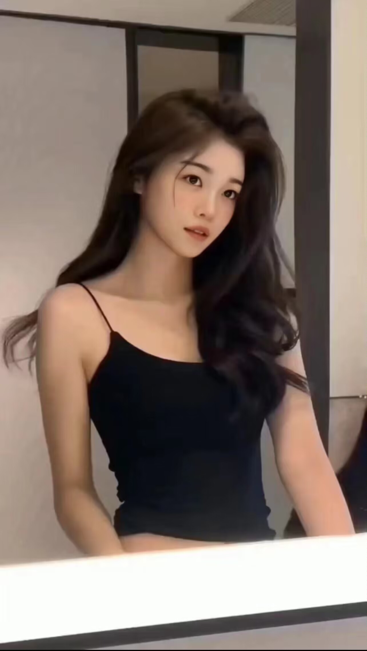 六合苗条小少妇