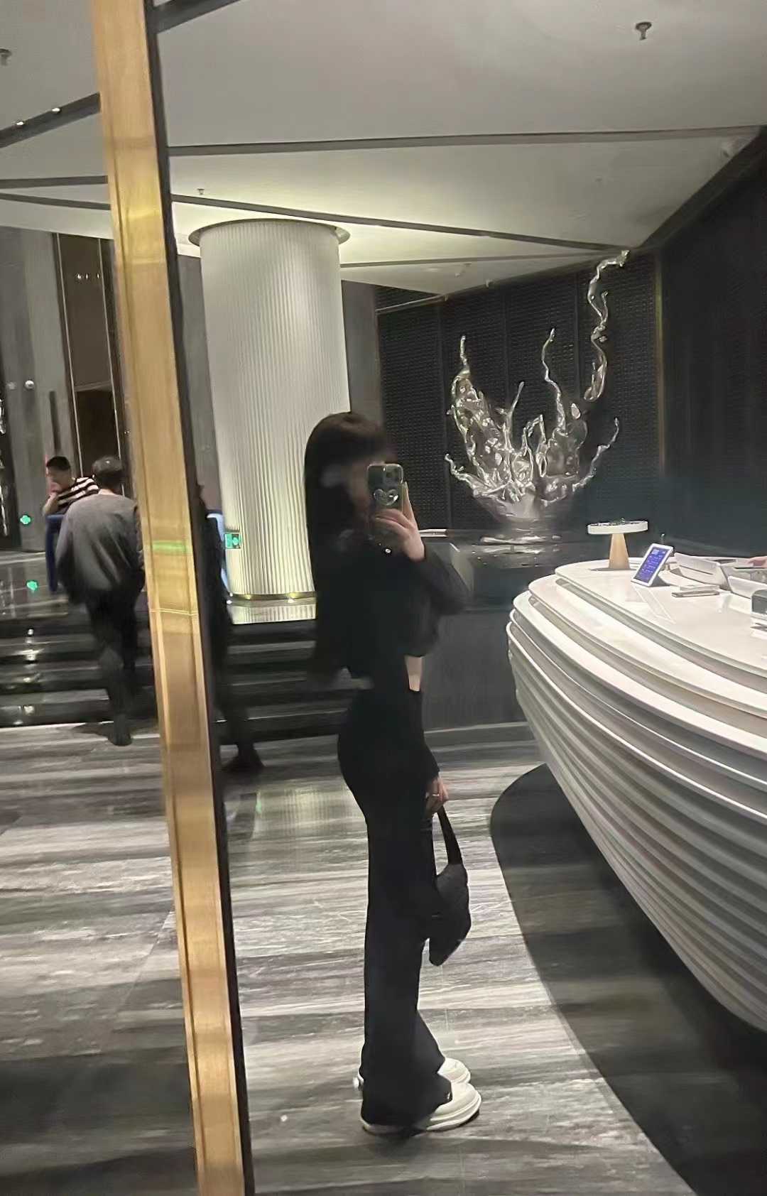 身材完美的李熙蒽