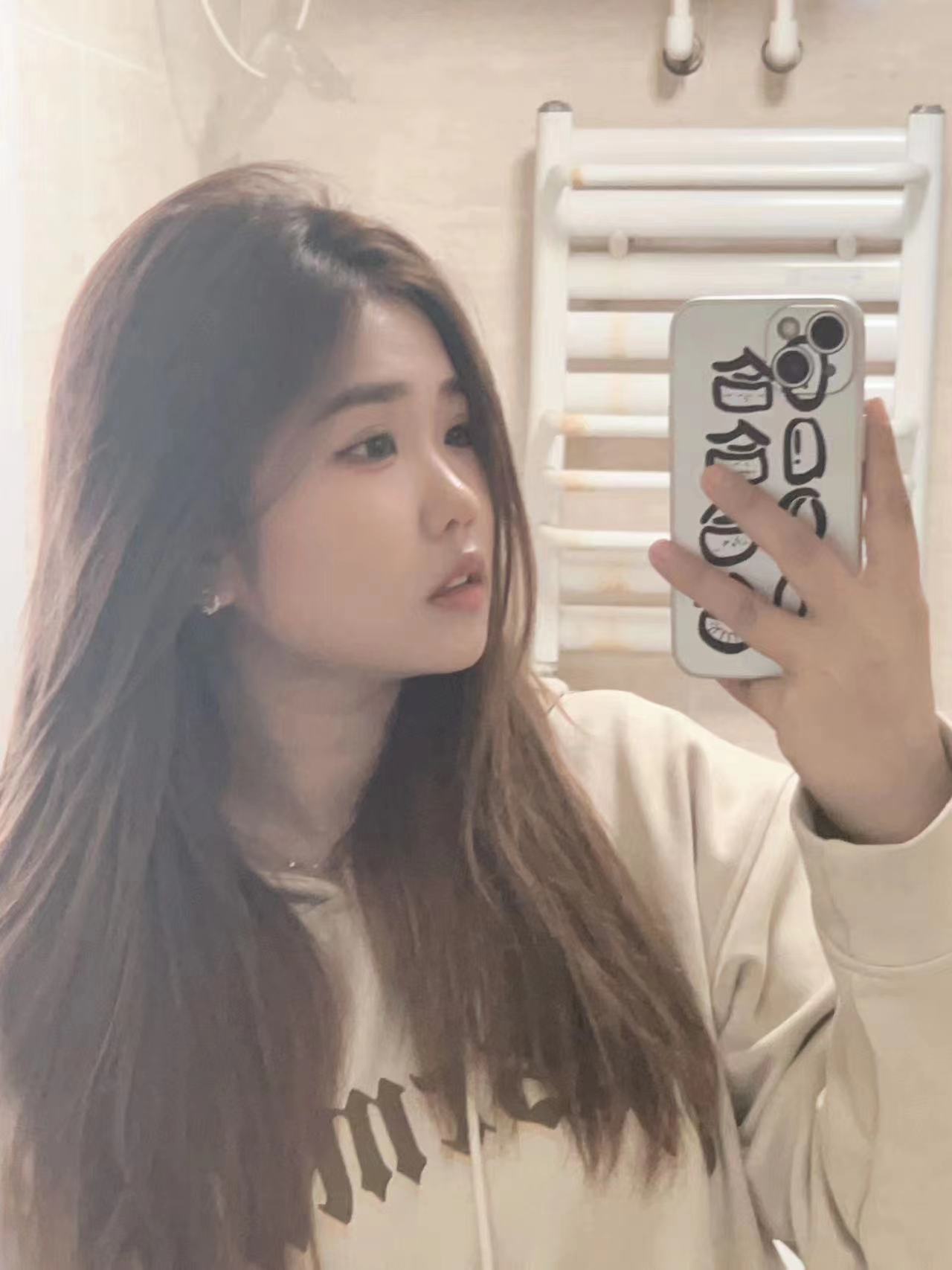 性感辣妹，服务到位