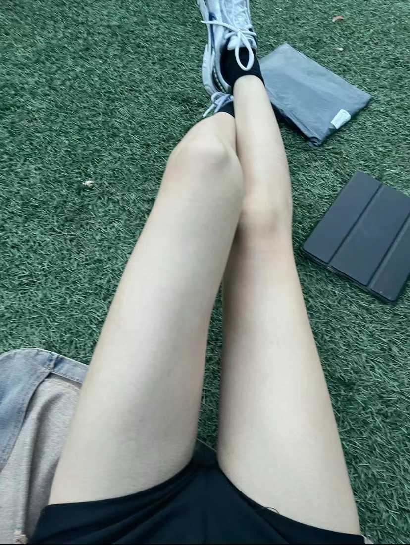 腿控的兄弟看过来，可以把玩