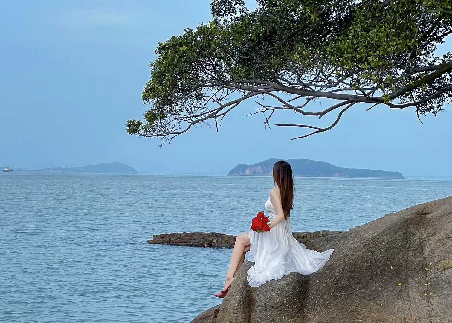 绝不踩雷的一个小姐姐，放心冲