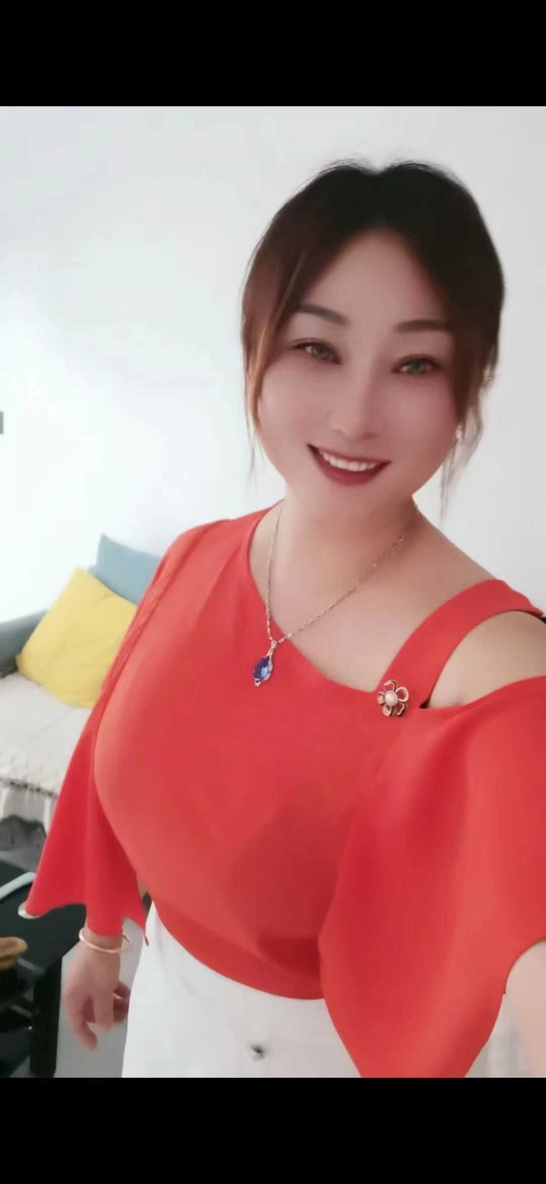 大胸姐姐 各种姿势都能配合