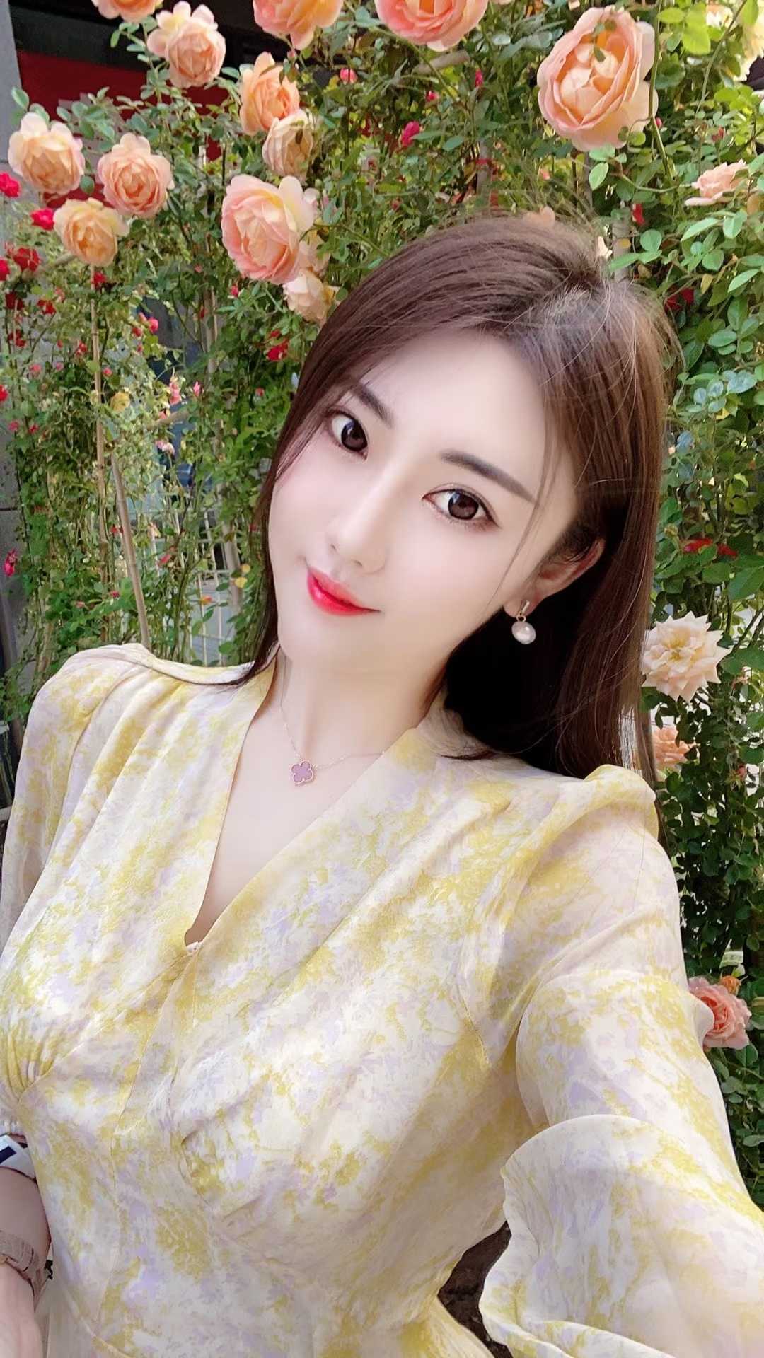 最新开课妹子胸大水多