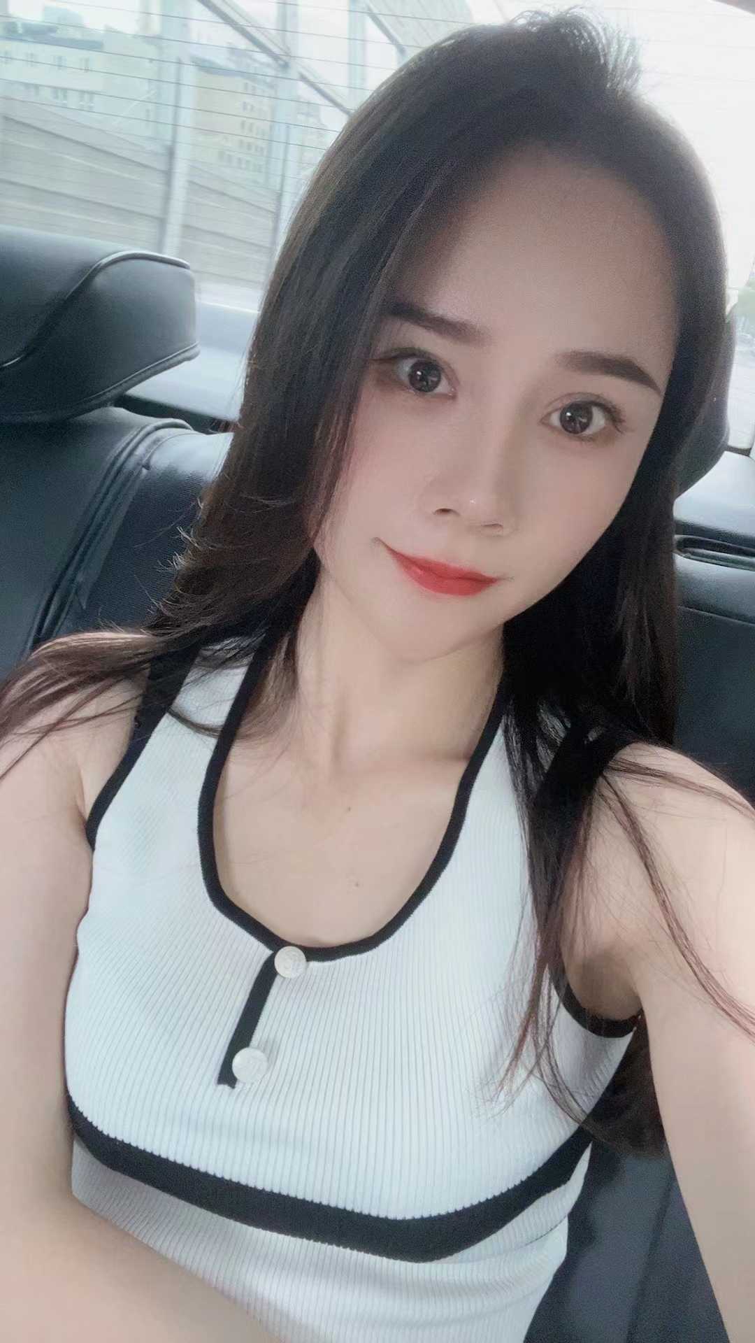 健身达人身材比例堪称完美