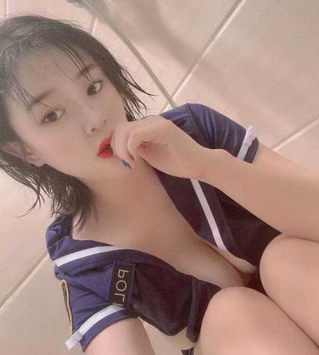 奶声奶气的大胸妹子