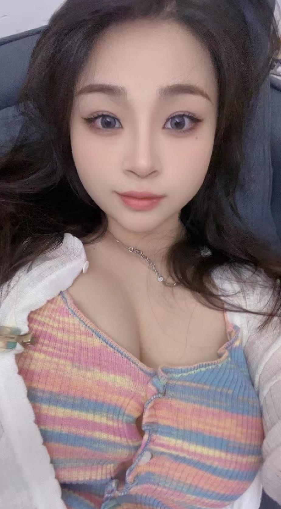 深圳龙华大奶优优