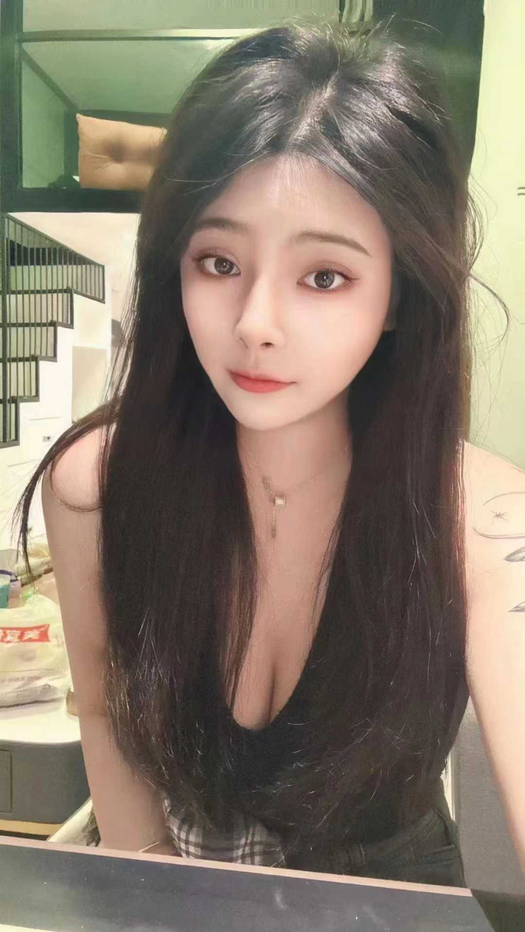 惠州自称很懂男人的小花