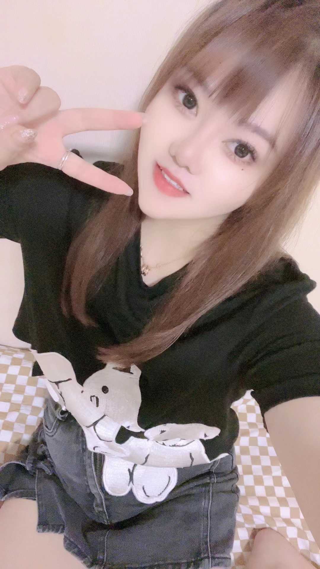 妹妹挺会的，搞得特别嗨