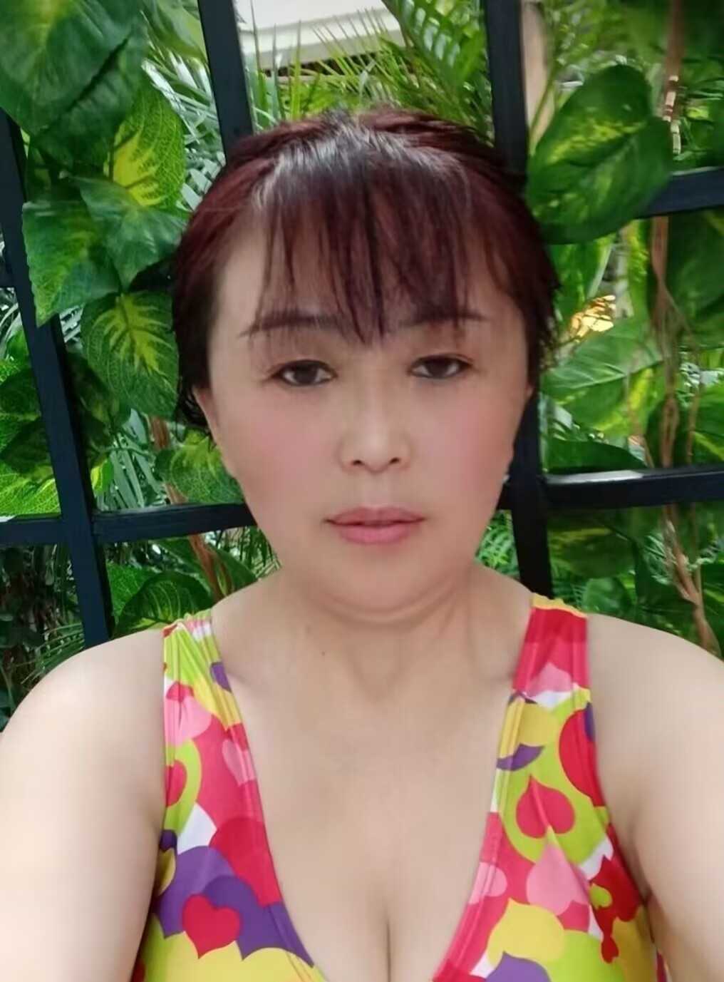 爱丝袜熟女大姐