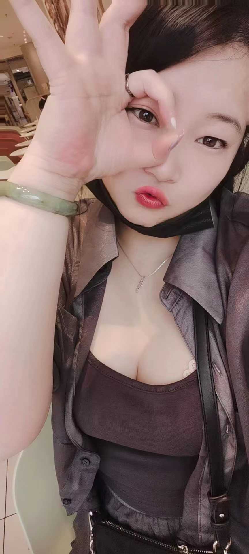 刚刚下海的小姐姐