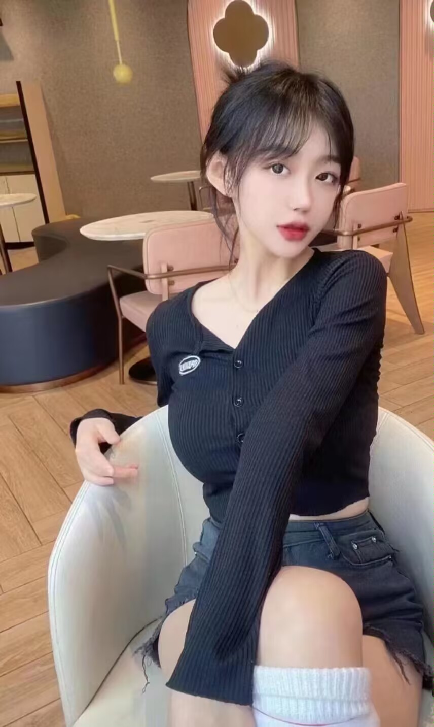 龙华乖巧妹子依依